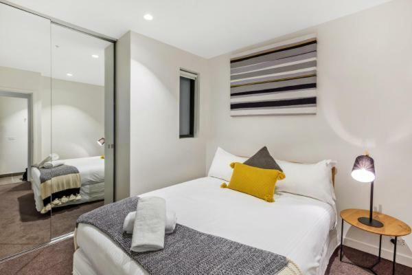 Experience Platinum Hotel Apartments Melburne Exterior foto
